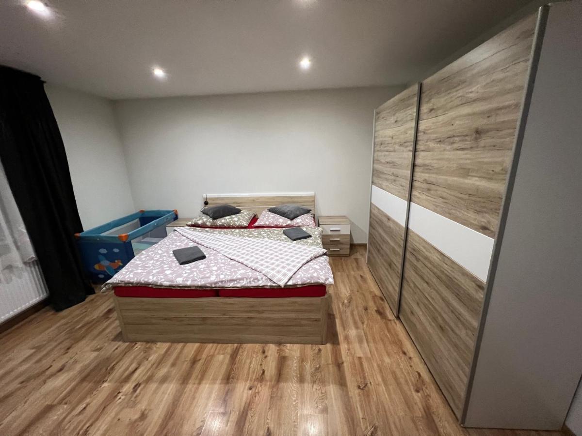 Family Apartments Myto Pod Dumbierom Luaran gambar