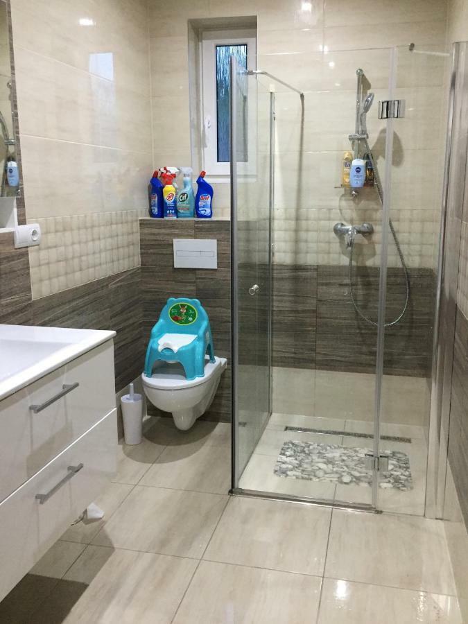 Family Apartments Myto Pod Dumbierom Luaran gambar